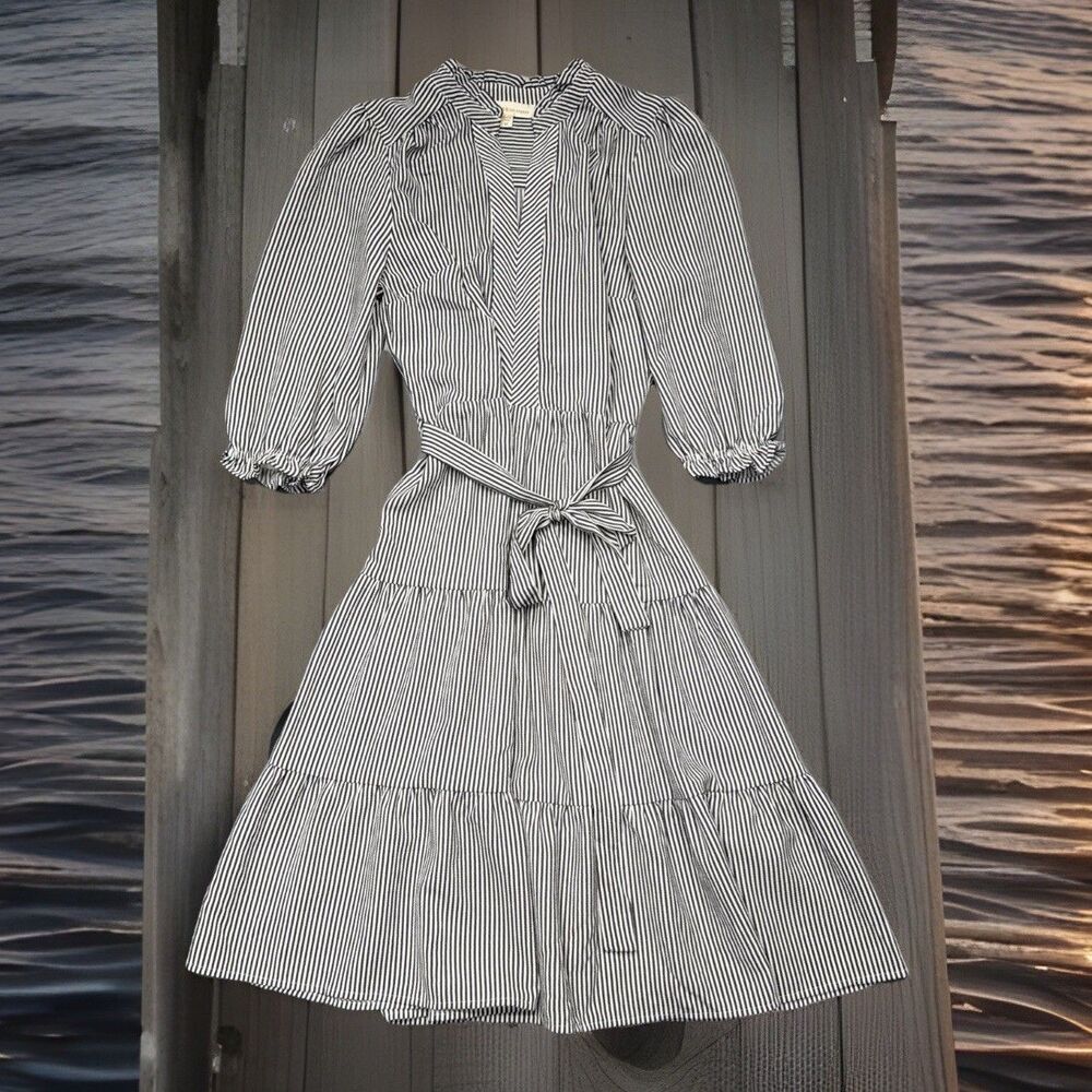 Monteau Dress M Blue White Pinstripe Belt V-Neck Knee Length Lightweight Tiered - Picture 10 of 10